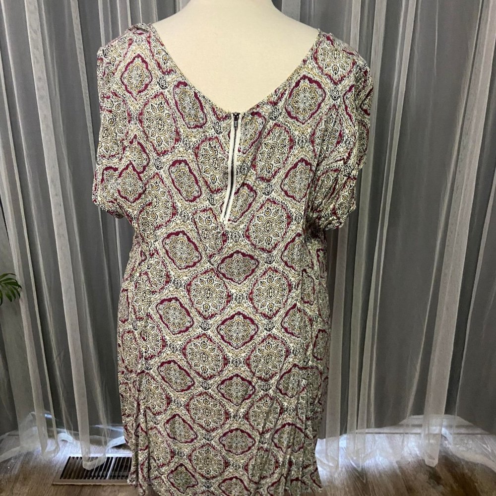 Torrid size 4 top - Picture 2 of 3
